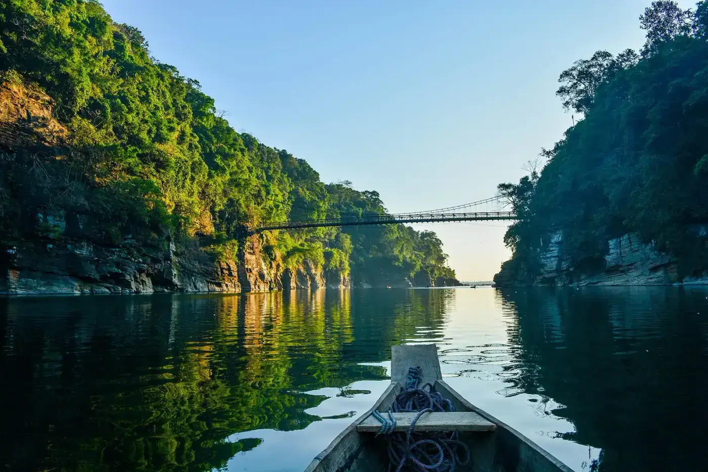 Boat heading into the Umngot gorge