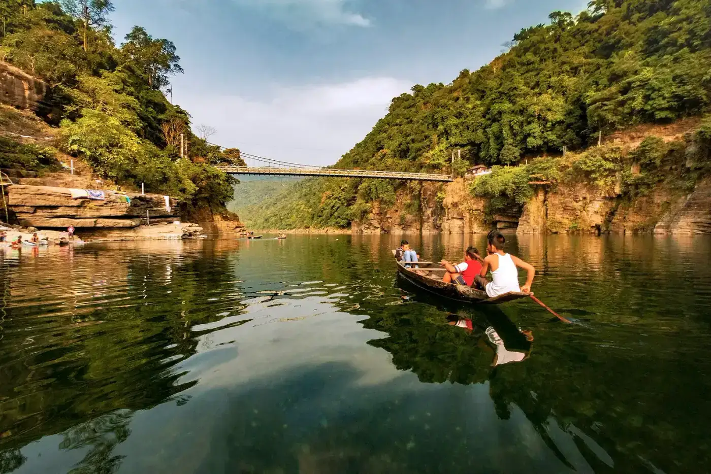 Boatman rowing on the Umngot river near Dawki